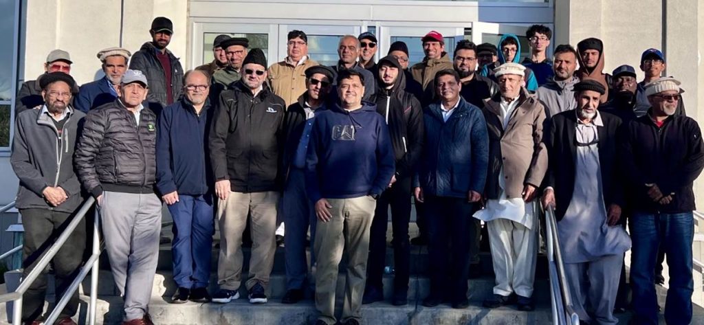 The delegation leaving from Baitun Nur Mosqe