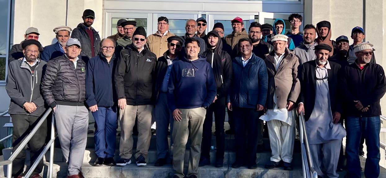 The delegation leaving from Baitun Nur Mosqe